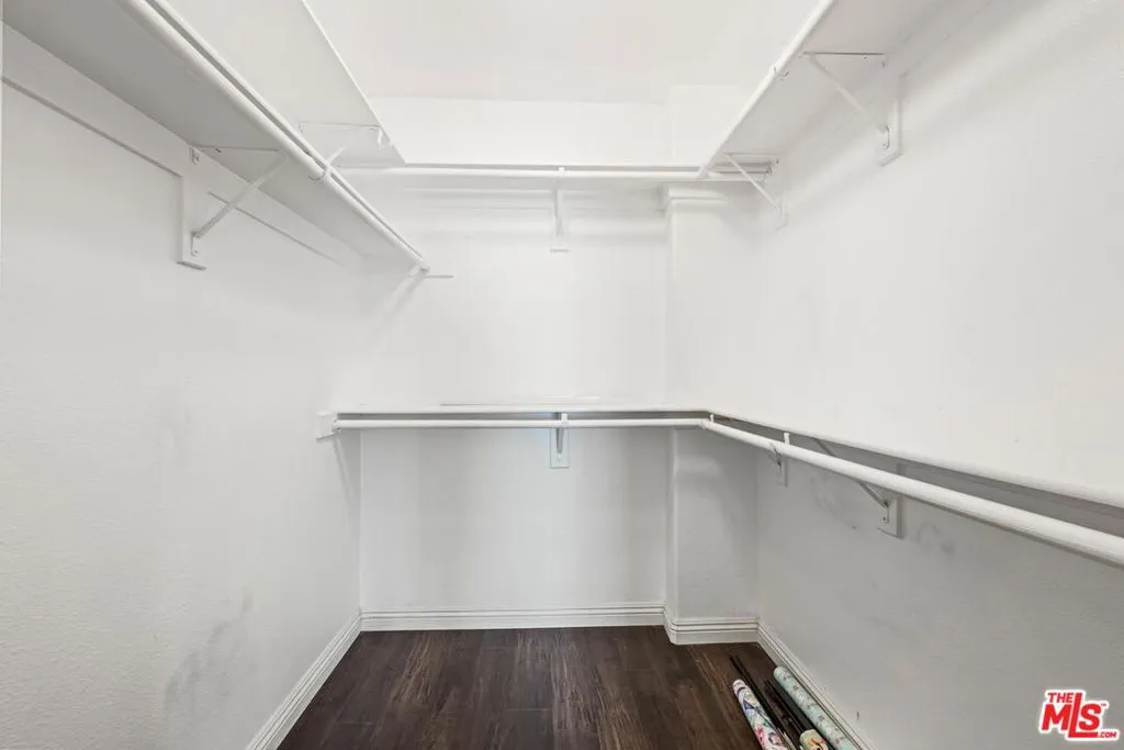 25834 Pennsylvania Ave home-pic-12